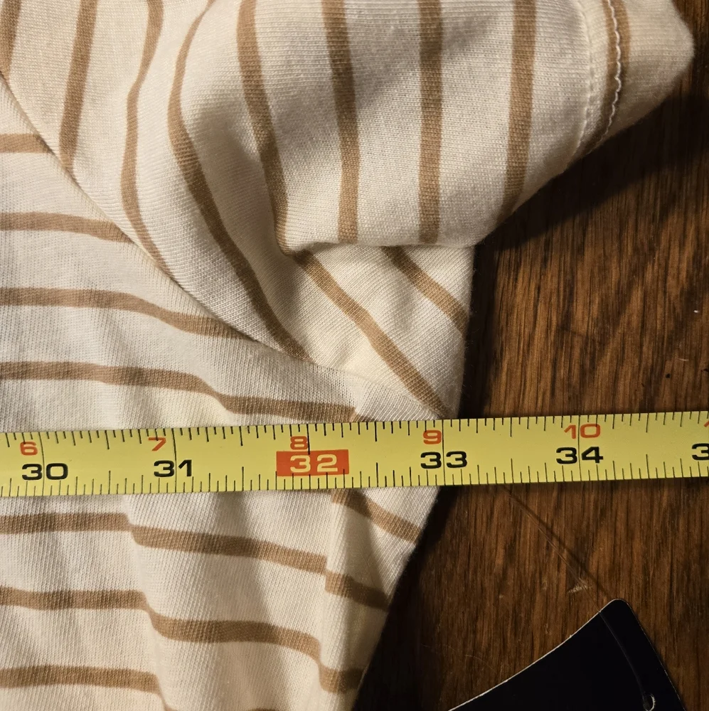 Torrid Bombshell Signature Crop Tee 5X - Picture 4 of 8